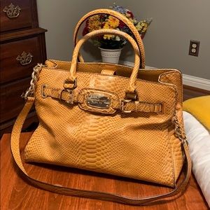 Michael Kors tan purse
